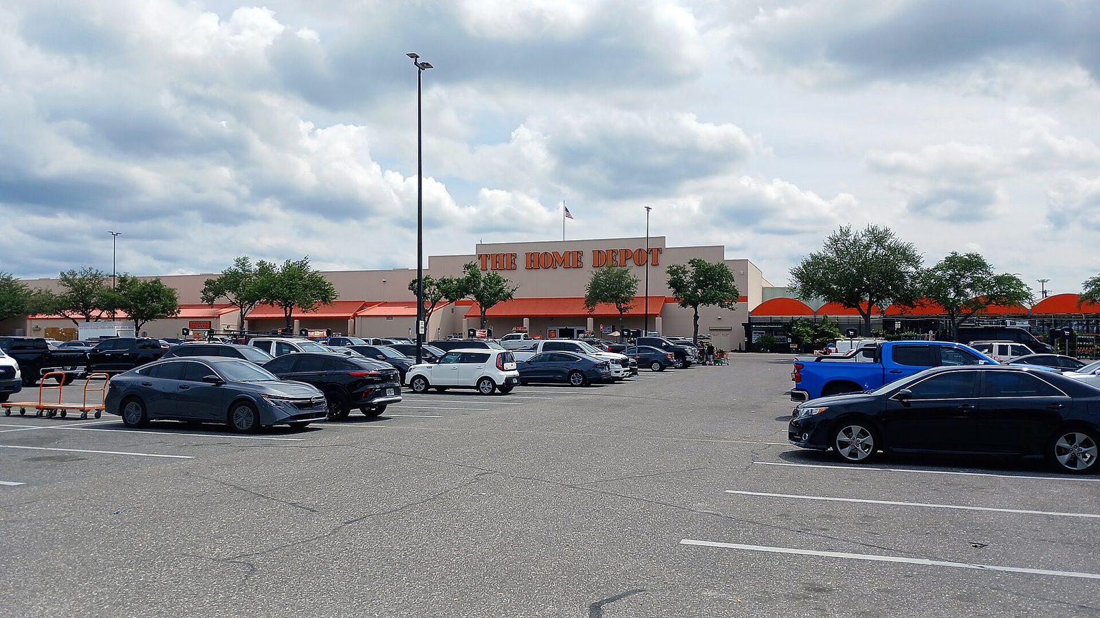Home Depot storefront